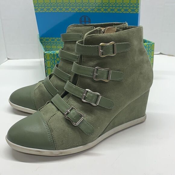 Hot in Hollywood Hidden Wedge Suede Platform Sneaker Heels Sage Green  Size 8 - Picture 4 of 8